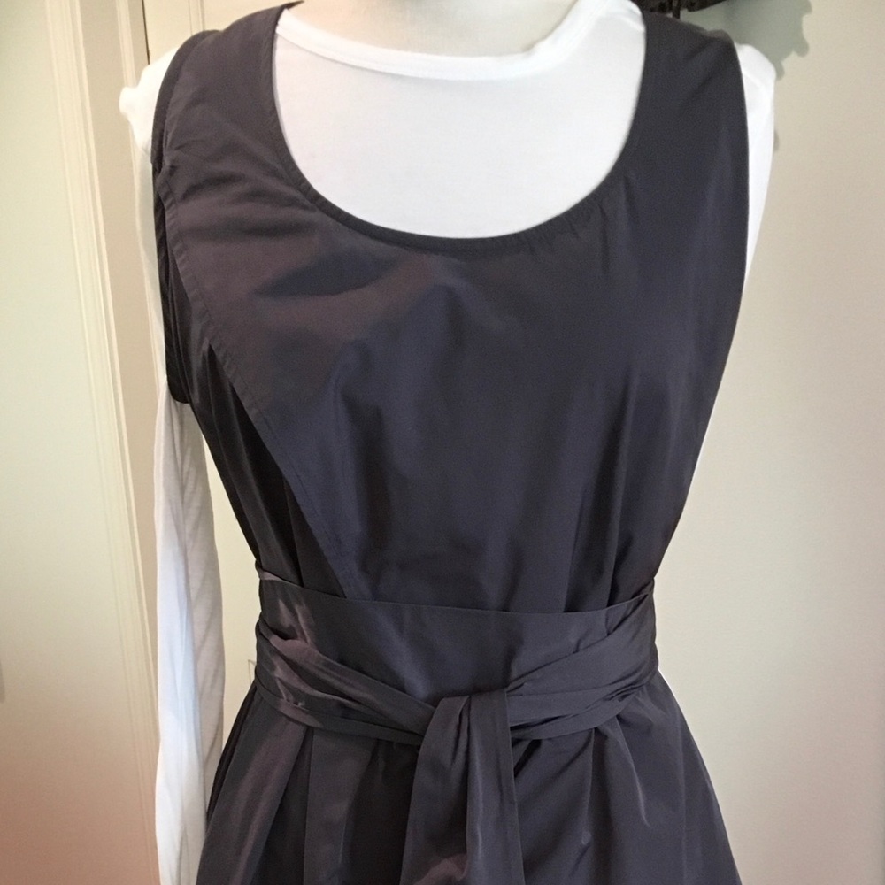 Rip line dress with belt